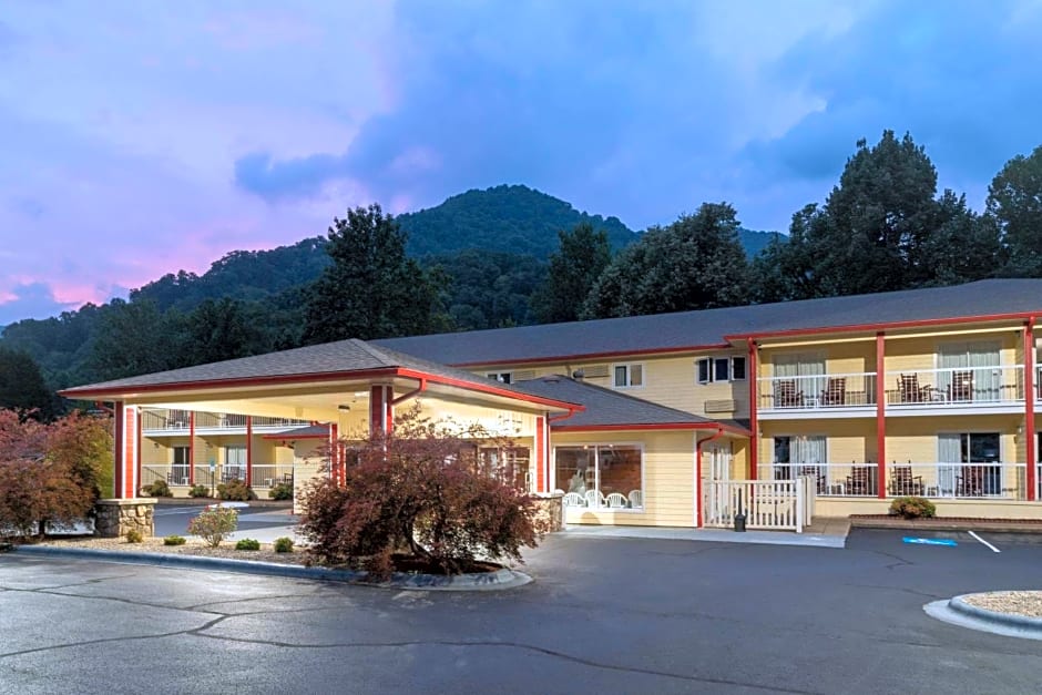 Ramada by Wyndham Maggie Valley