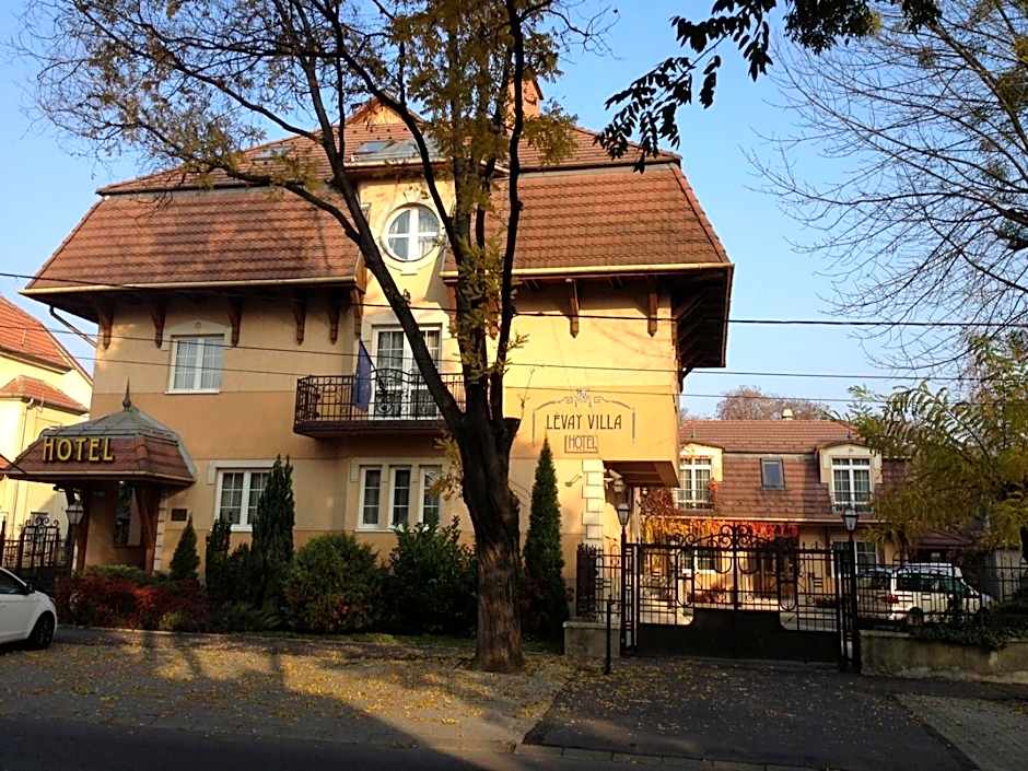 Lévay Villa Hotel