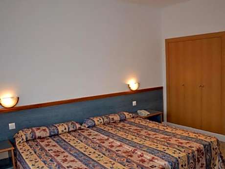 Standard Room (2 adults 1 child)