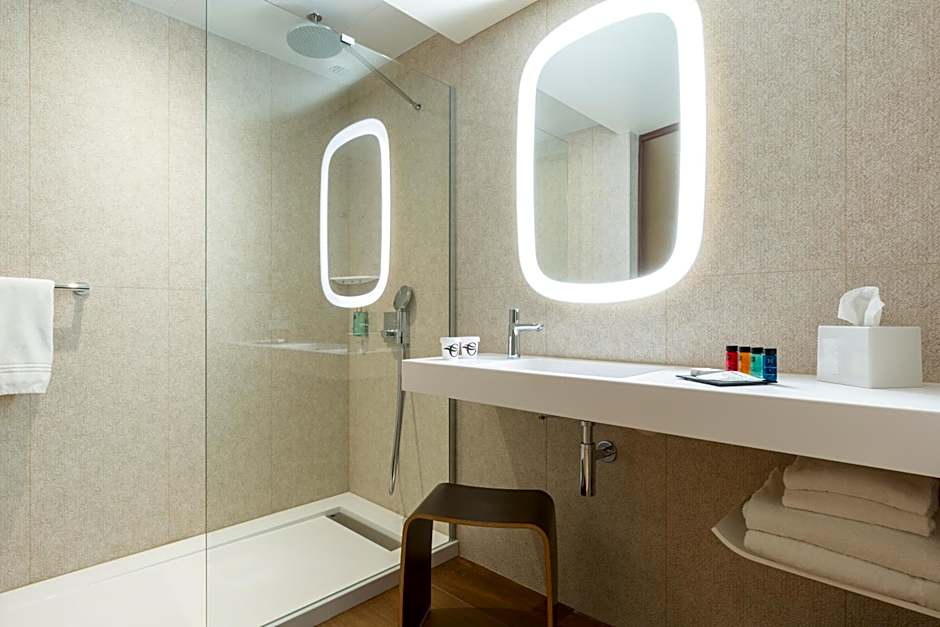 Oceania Paris Porte De Versailles