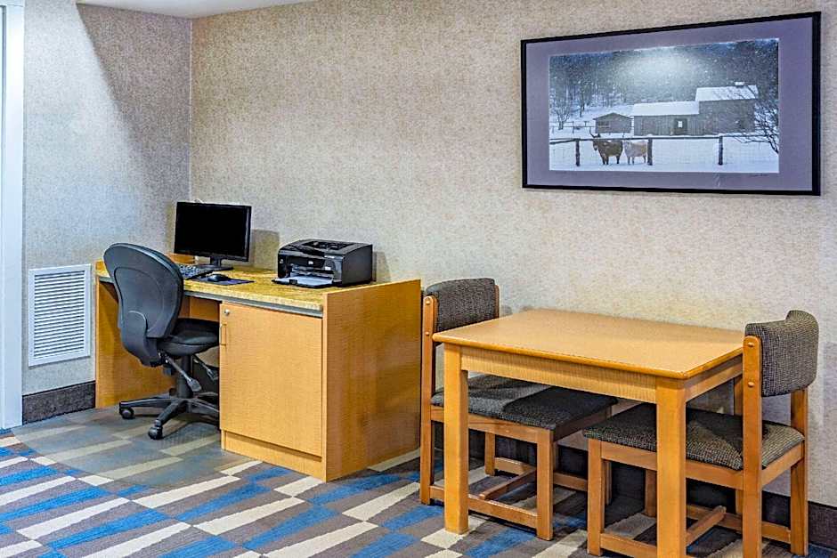 Microtel Inn & Suites By Wyndham Plattsburgh