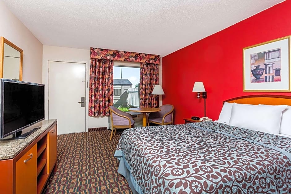 Days Inn by Wyndham Augusta Wheeler Road