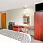Microtel Inn & Suites By Wyndham Roseville/Detroit Area