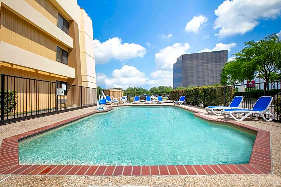 Baymont by Wyndham Plano