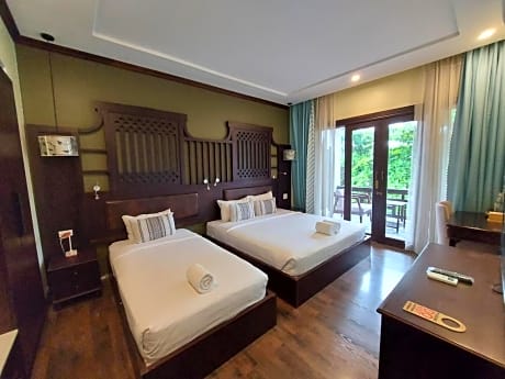 Triple Room with Terrace