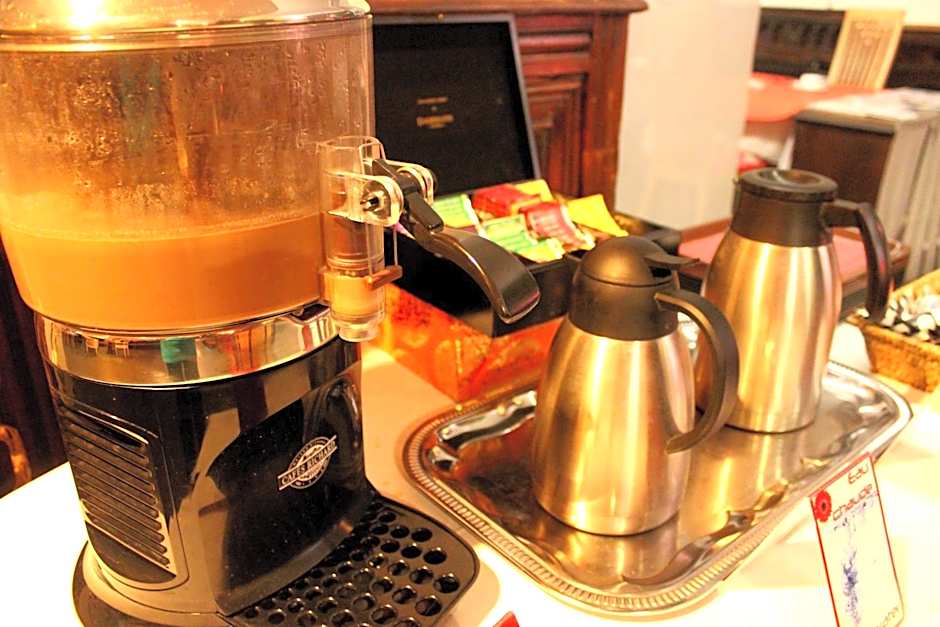 Hôtel De France - Restaurant L'insolite