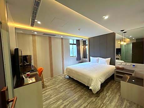 Standard Double Suite