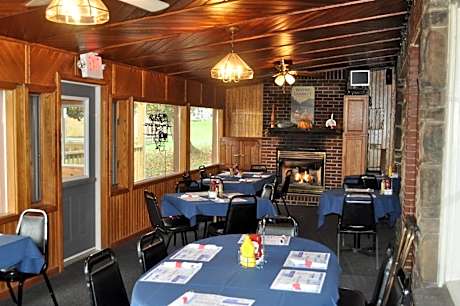 Lakewood Lodge & Restaurant