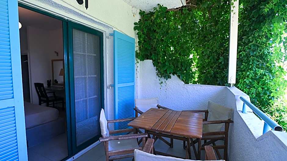 Astri Hotel