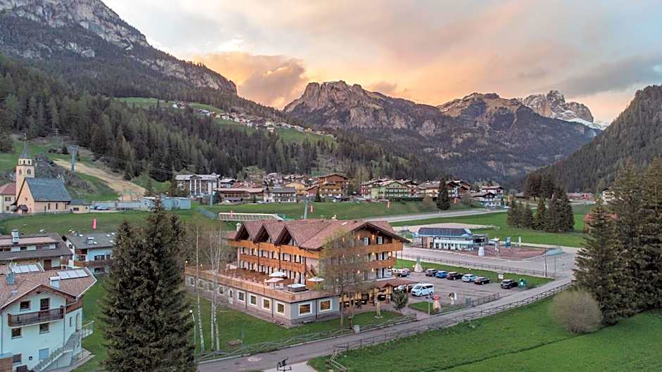 X Alp Hotel
