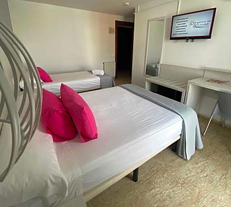 Triple Room (3 Adults)