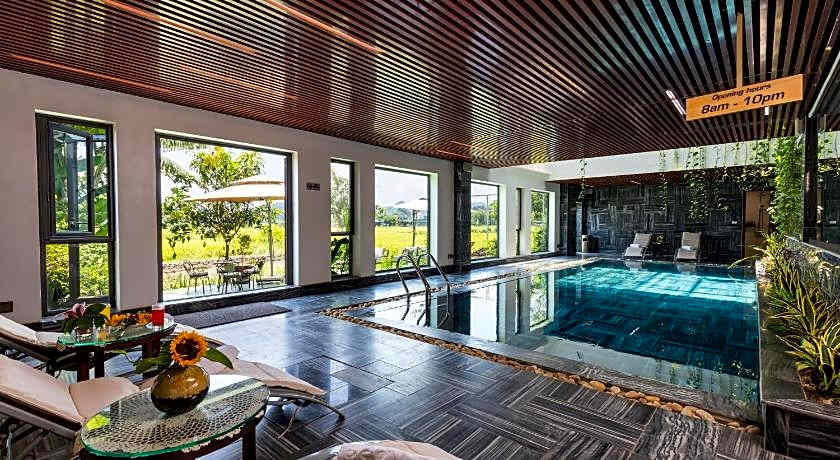 Liberty Hall Tam Coc Hotel & Villa