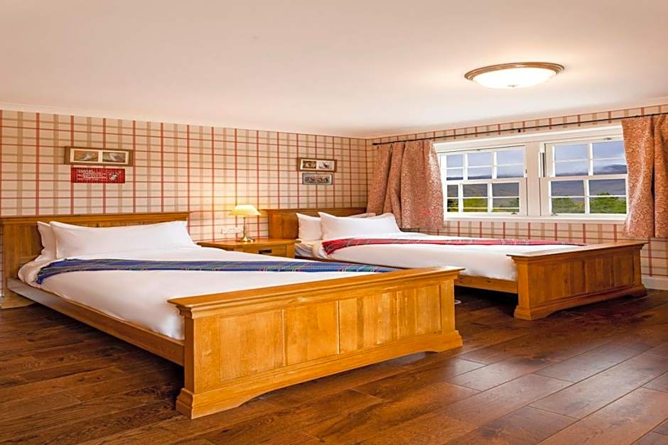 The Cluanie Inn