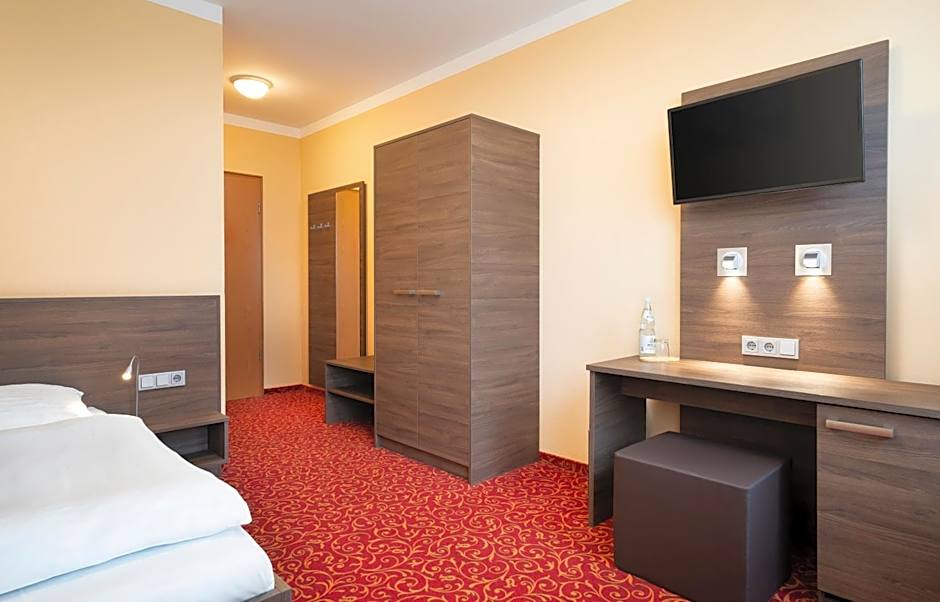 ates Hotel Lampertheim by AURUM