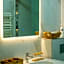 Deluxe Swan Stone Castle Apartment