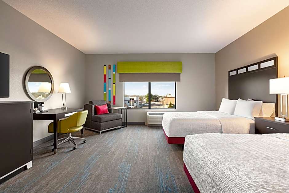 Hampton Inn By Hilton And Suites York South