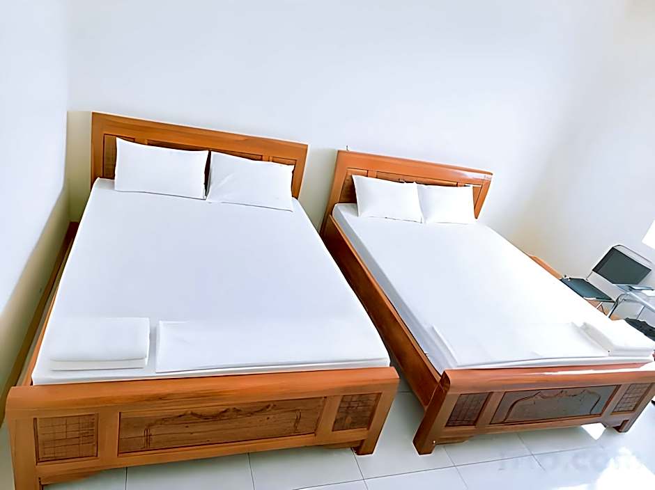 View Nhat Le Beach Hotel