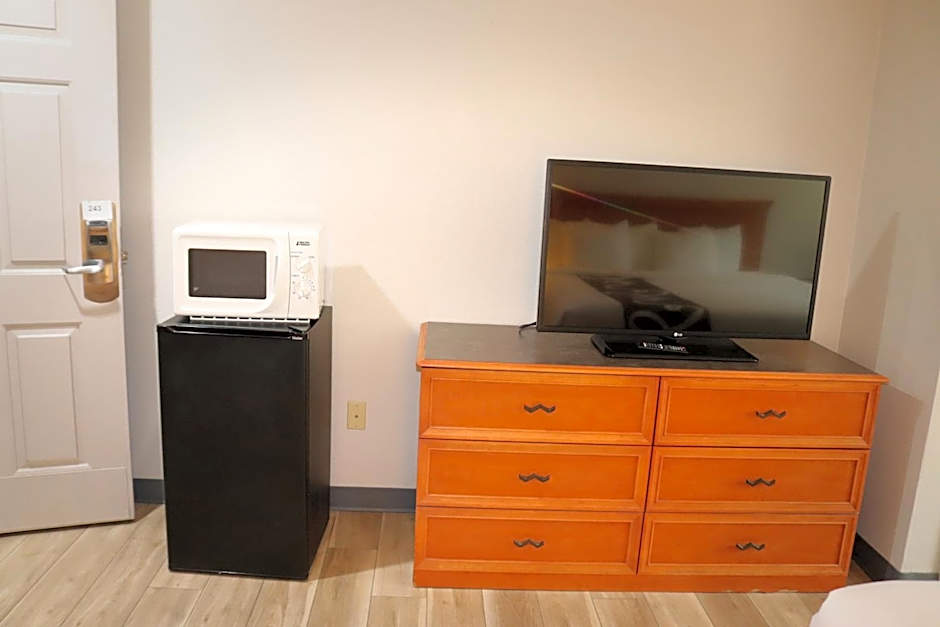 La Quinta Inn & Suites by Wyndham Columbus Airport Reynoldsburg