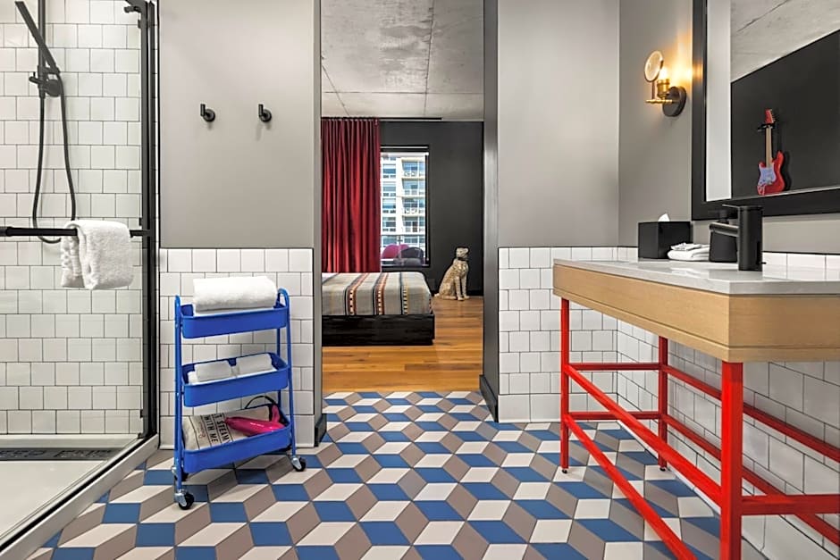 Moxy Madison Downtown