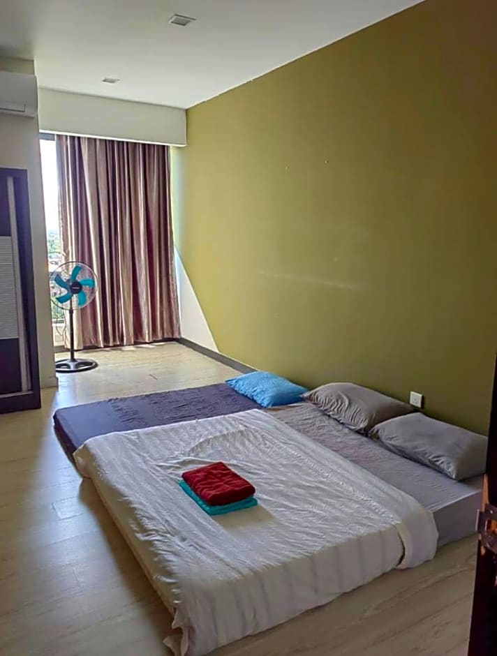 Sky Suite Top floor with Rooftop Pool & Gym