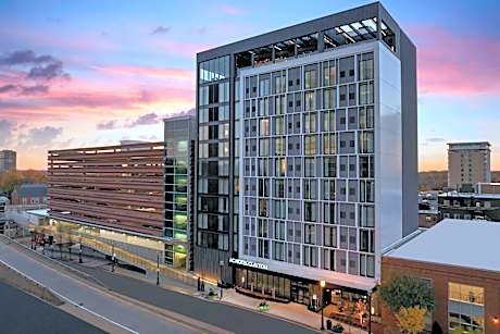 AC Hotel by Marriott St. Louis Clayton