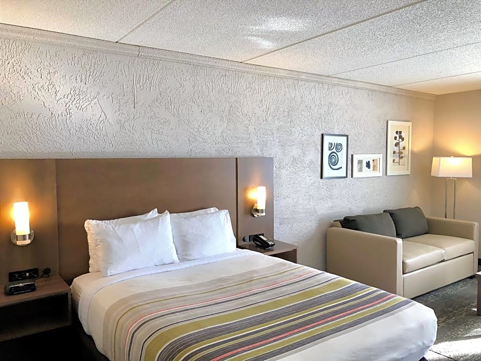 Country Inn & Suites by Radisson, Mt. Pleasant-Racine West, WI