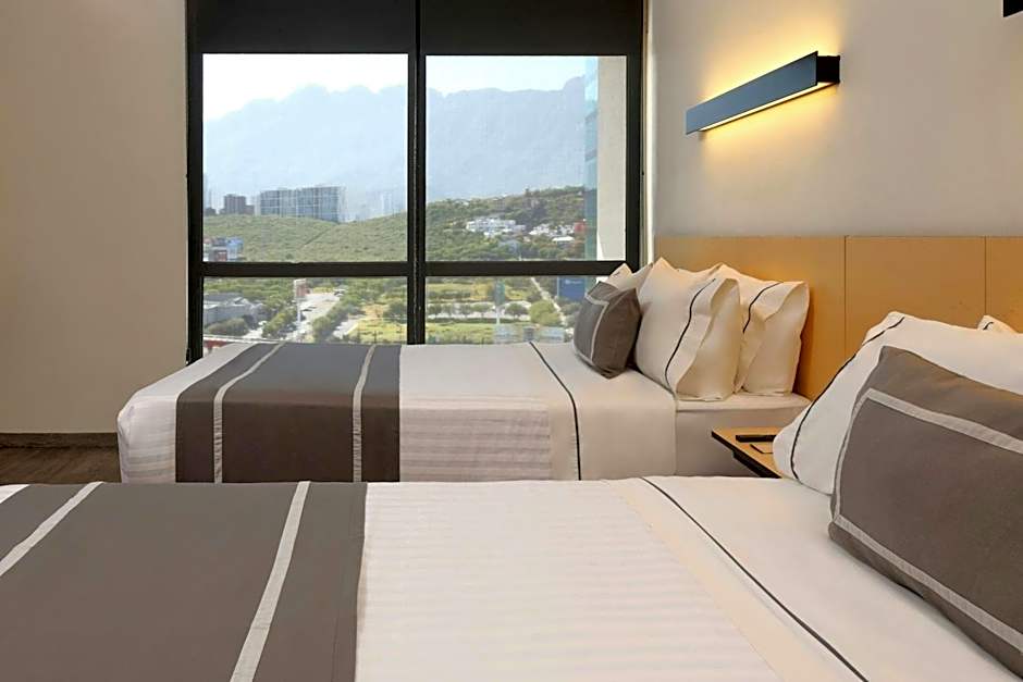 City Express Plus by Marriott Monterrey Galerias