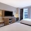 Hampton Inn By Hilton Montreal Downtown, Qc