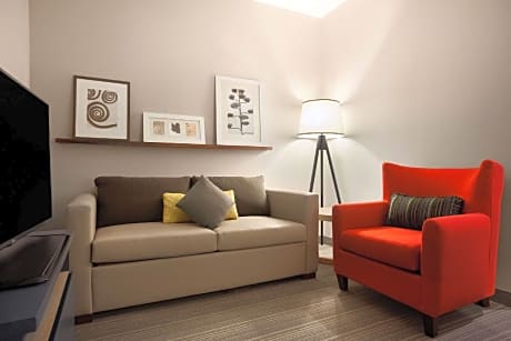2 Queen Beds, Suite, Nonsmoking