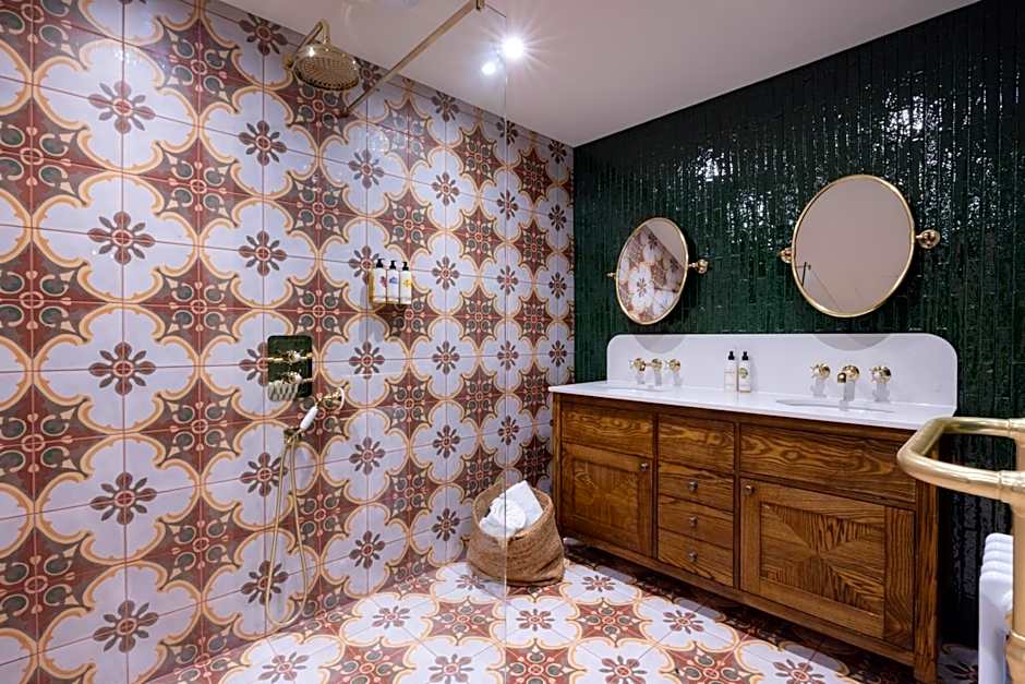 The White Hart - A Heartwood Inn