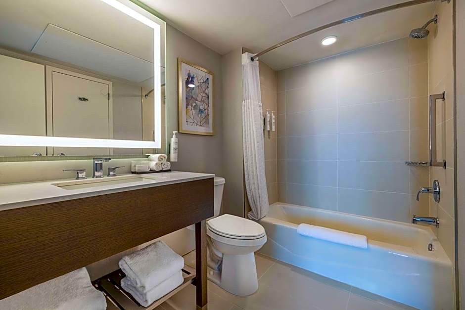 Embassy Suites By Hilton Hotel Tulsa-I-44
