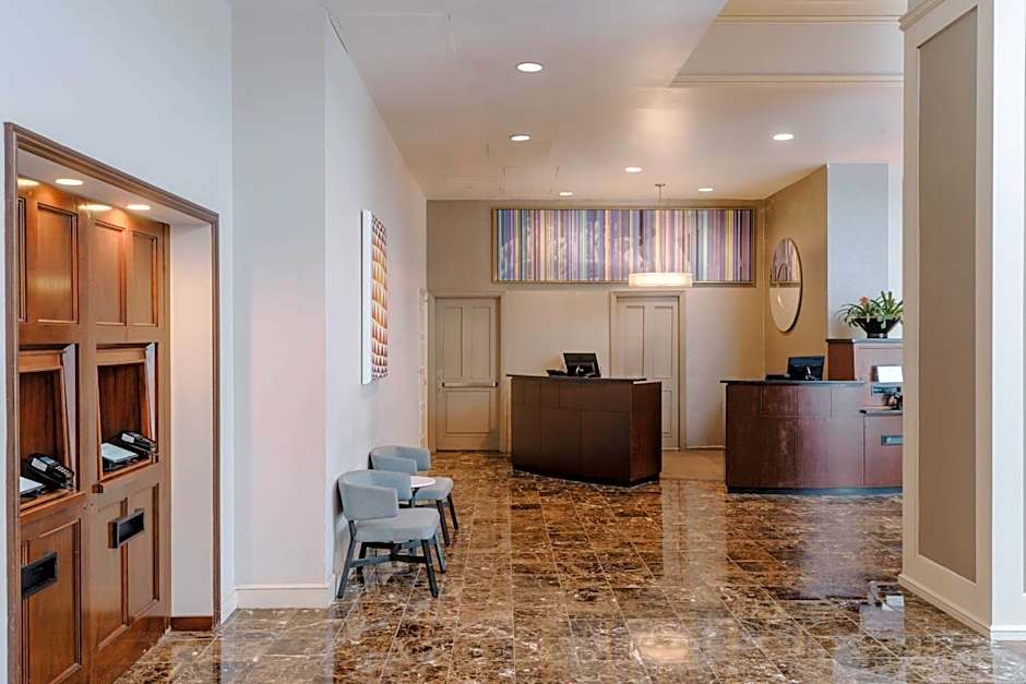 Club Quarters Hotel in Philadelphia