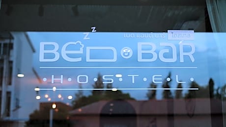 Bed & Bar Hostel Surat