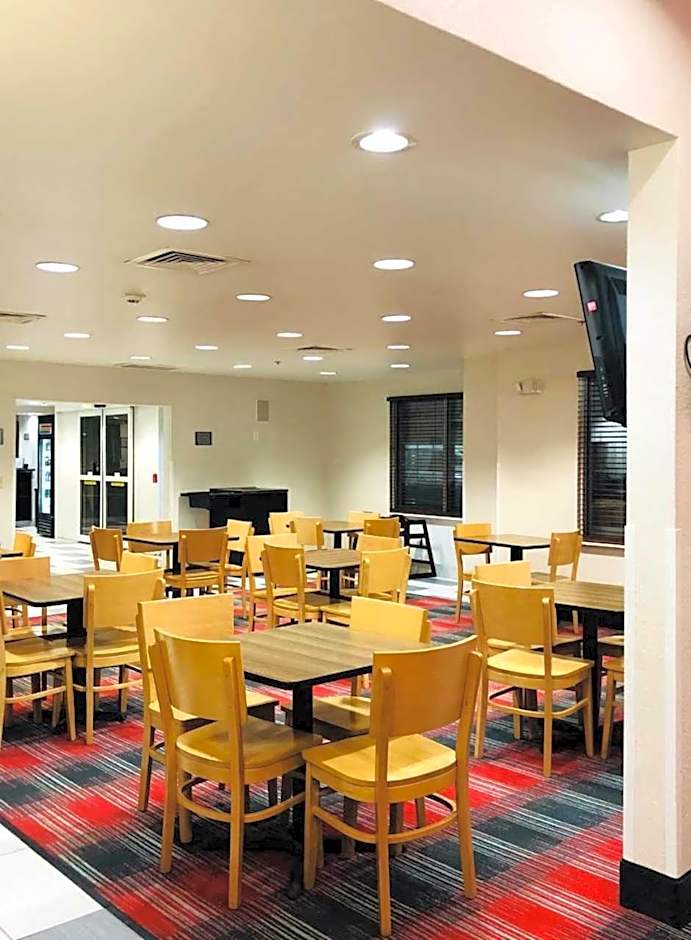 Country Inn & Suites by Radisson, DFW Airport South, TX