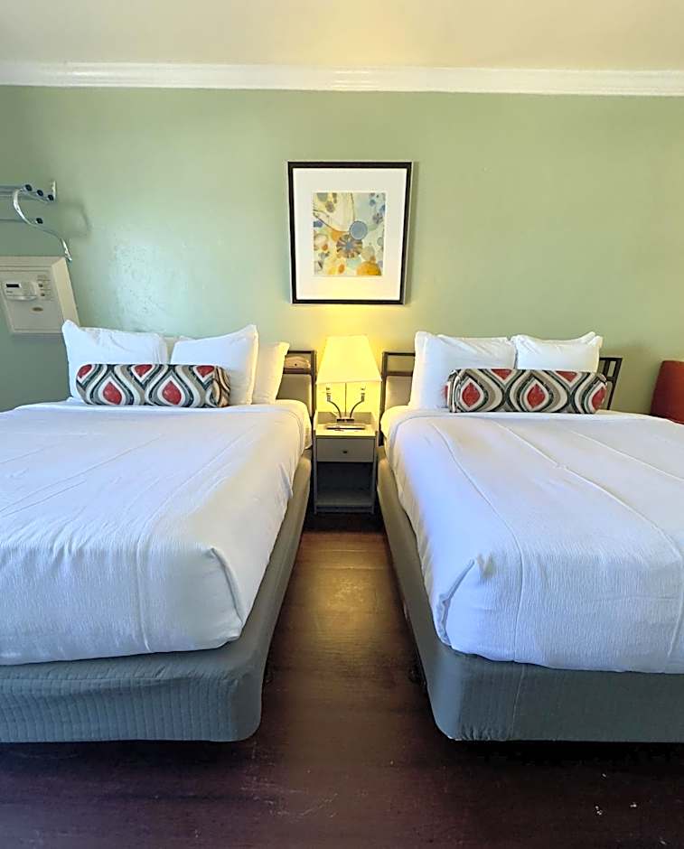 Marina Village Inn