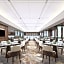 Yuexiu Hotel Guangzhou, Curio Collection by Hilton