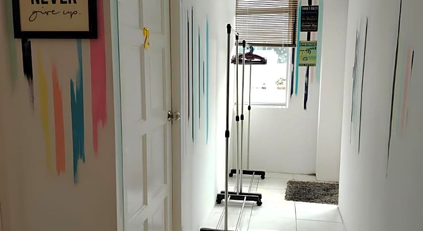 Natol Homestay - Kuching Home Penthouse Airport Road