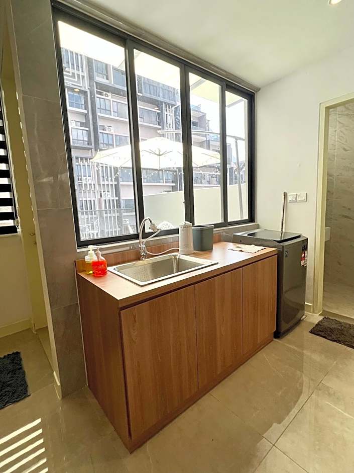 Imperio Residences Private Bathtub or Jacuzzi by Nestcove