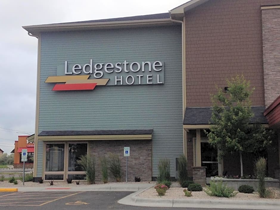 Ledgestone Hotel Billings