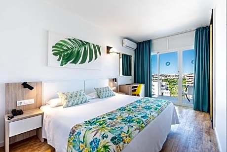 Superior Double Room with Balcony