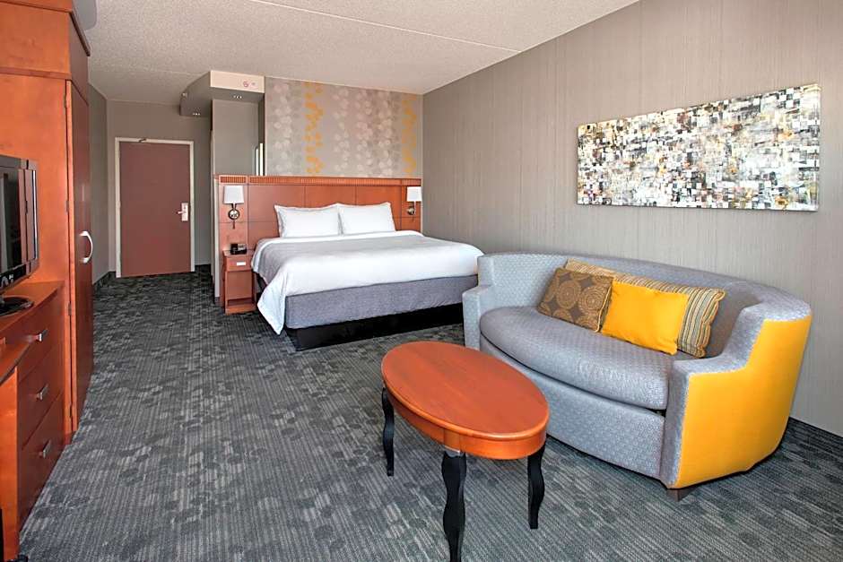 Courtyard by Marriott Republic Airport Long Island/Farmingdale