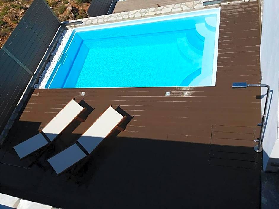 Elena Village Hotel & Suites