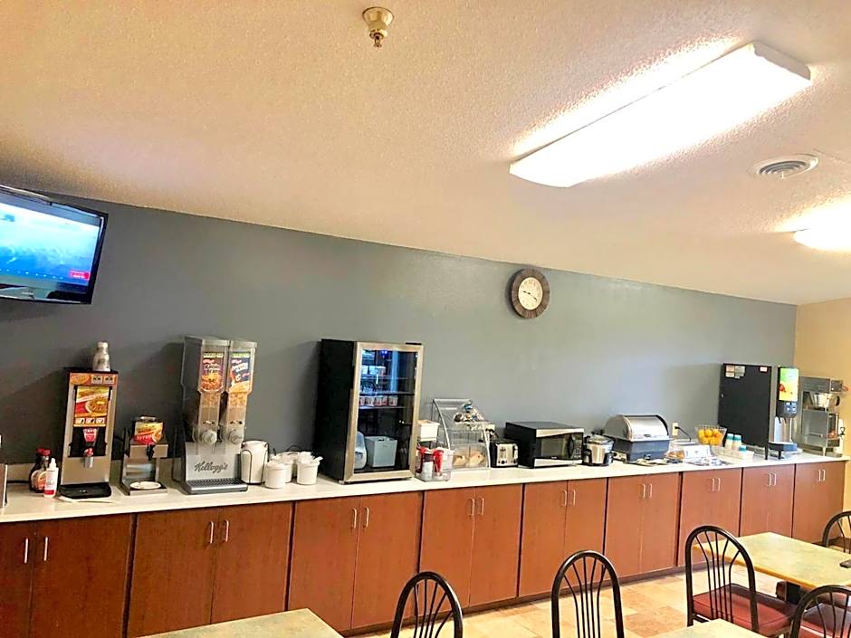 Super 8 by Wyndham Huron