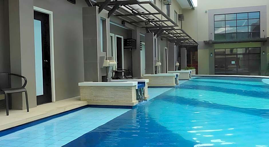 Circle Inn Hotel and Suites Bacolod