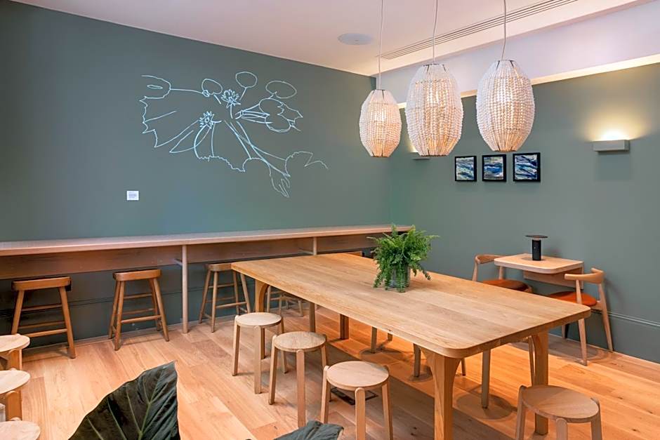 Inhabit Queen's Gardens, a Member of Design Hotels