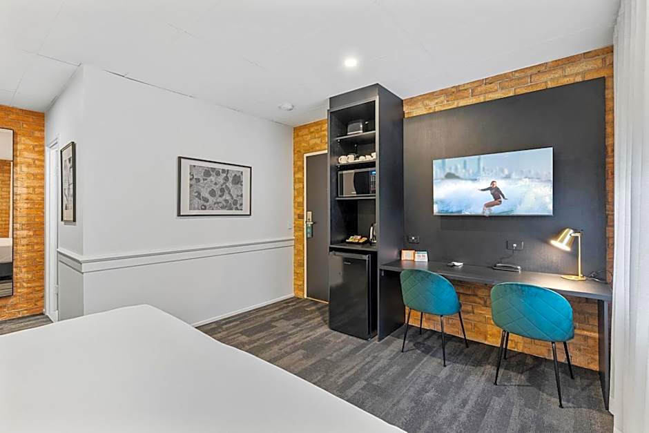 Quality Hotel Robertson Gardens