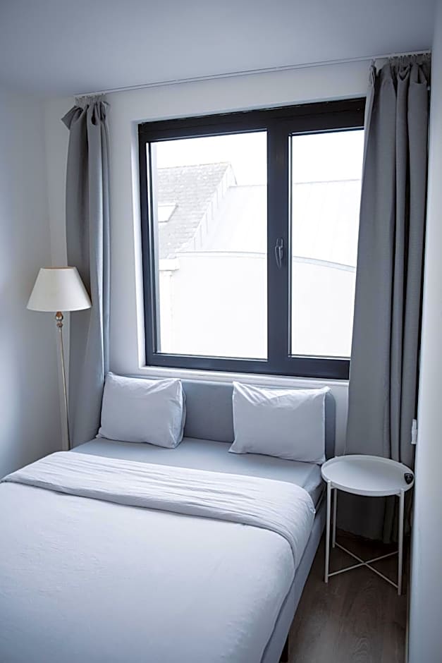 K&Y suite 1 Brussels airport 500m!