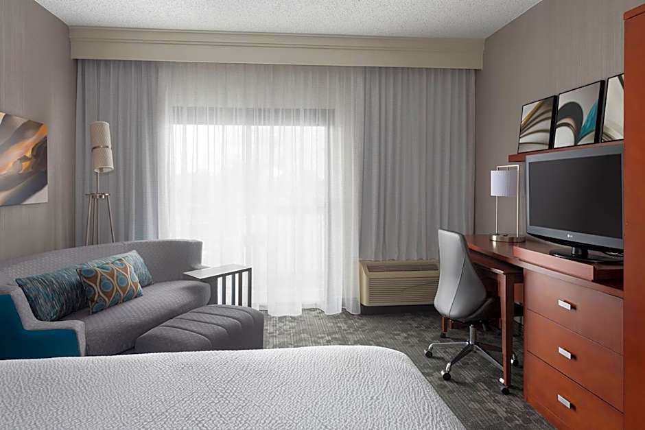 Courtyard by Marriott Syracuse Carrier Circle