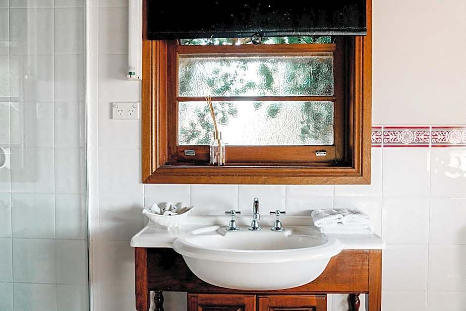 The Henry Parkes Tenterfield