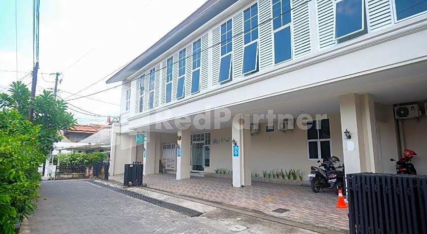 Capital O 3930 Griya Loka Syariah